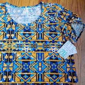💲SALE - $8, Lularoe Classic Tee